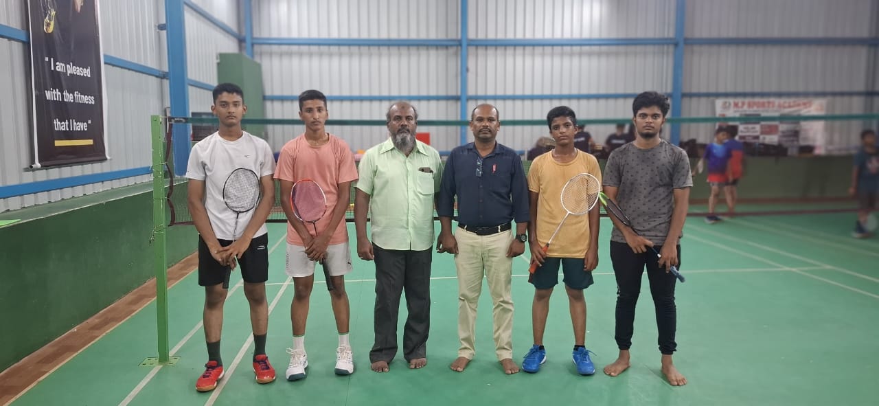 PHSS Students Excel at Aravakurichi Zonal Shuttlecock Tournament
